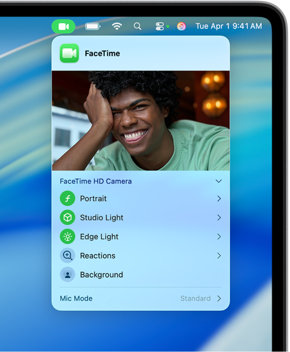 A person using Edge Light during a FaceTime call.