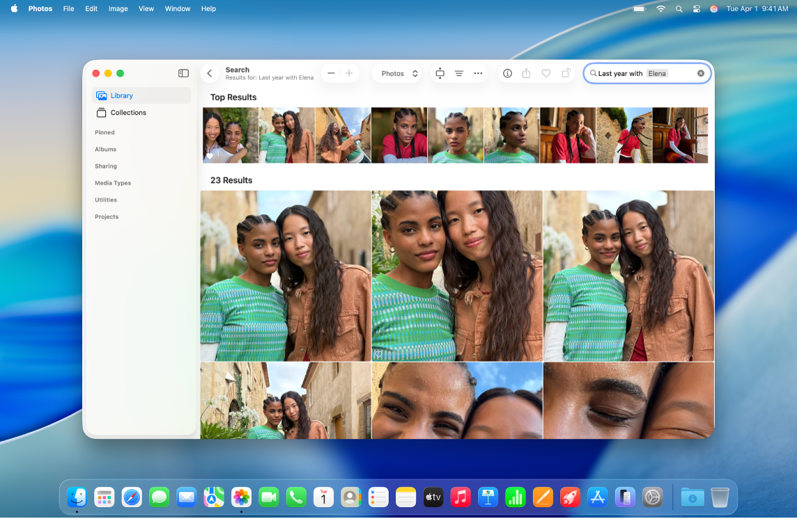 Le bureau du Mac affichant l’app Photos. Le champ de recherche affiche une recherche en langage naturel, avec les résultats issus de la photothèque en dessous.