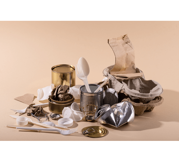 Various articles that can be recycled